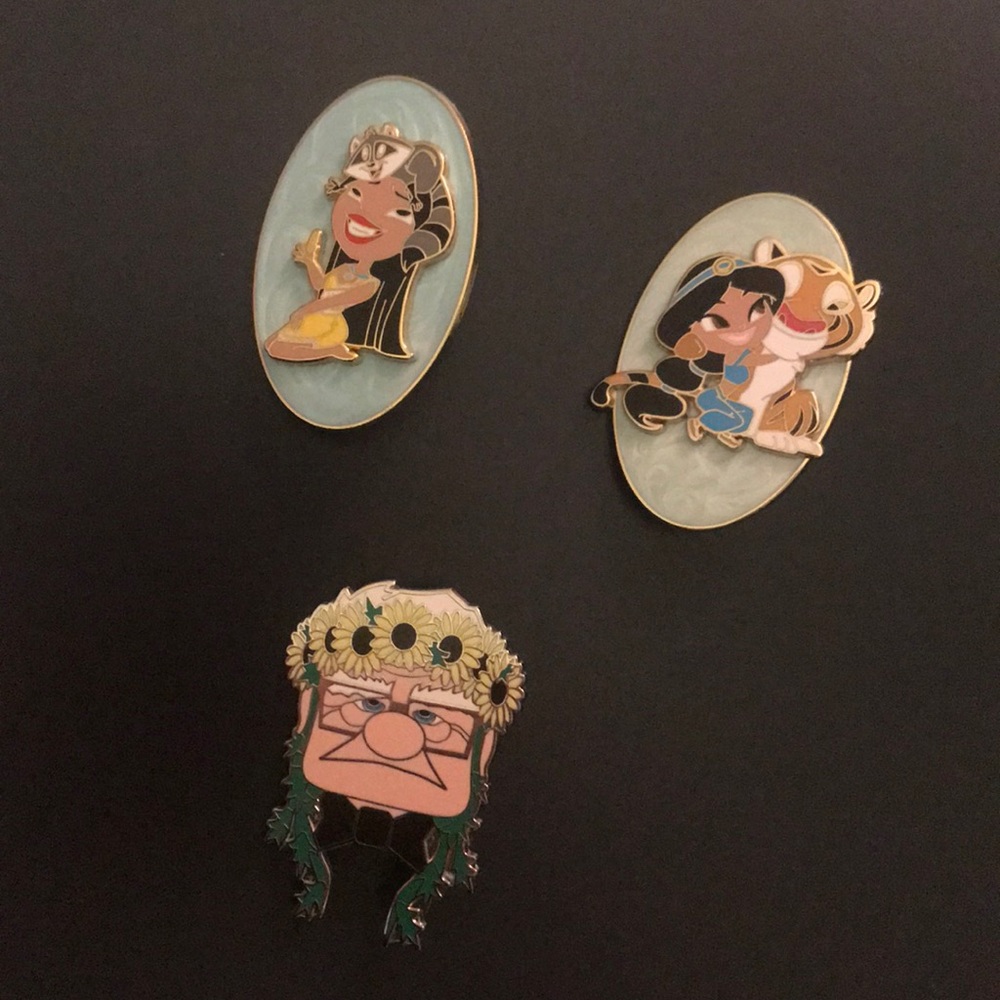 Brand new limited edition Disney pins